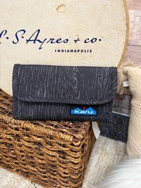 Kavu Black Wood Design Canvas Trifold Wallet OS